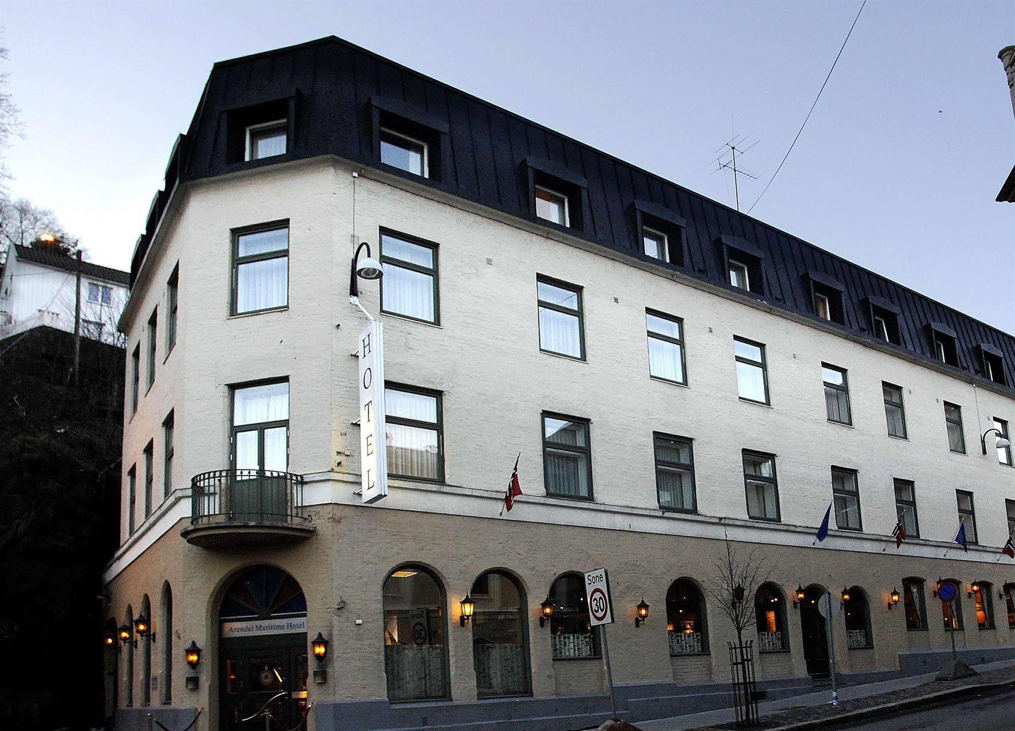 Grand Hotel Arendal - Unike Hoteller Zewnętrze zdjęcie