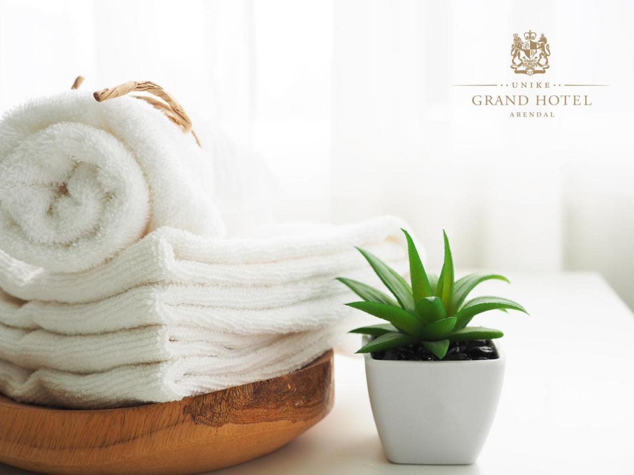 Grand Hotel Arendal - Unike Hoteller Zewnętrze zdjęcie